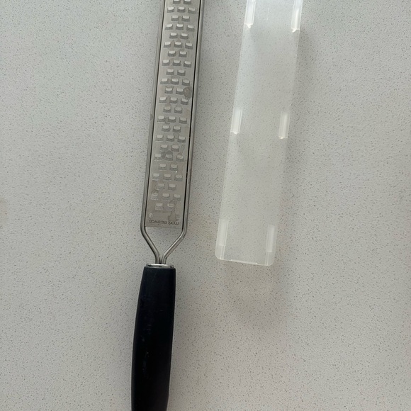 Grater and zester - Picture 2 of 2